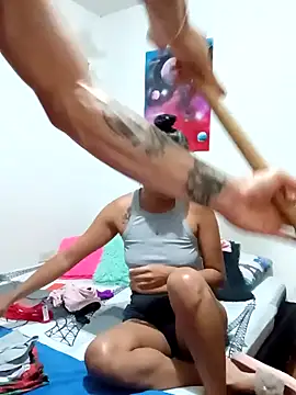 Snapshot of Leslly_ chatting on January 25, 11:00 pm Leslly online show from January 25, 11:00 pm