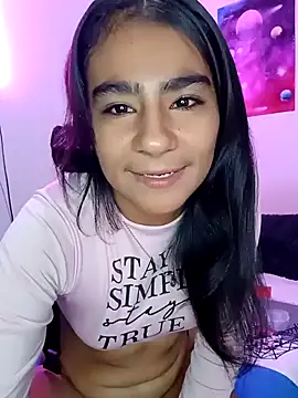 Snapshot of Leslly_ chatting on February 3, 9:41 am Leslly online show from February 3, 9:41 am