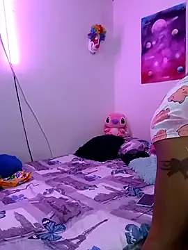 Snapshot of Leslly_ chatting on February 20, 10:48 pm Leslly online show from February 20, 10:48 pm