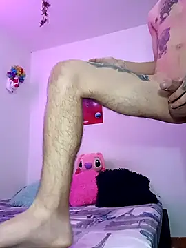 Snapshot of Leslly_ chatting on February 27, 11:52 am Leslly online show from February 27, 11:52 am