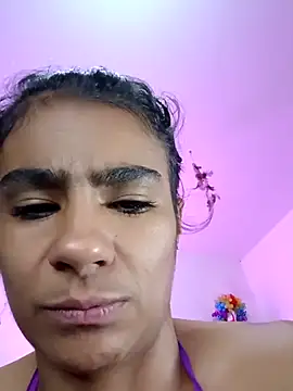 Snapshot of Leslly_ chatting on March 18, 10:14 am Leslly online show from March 18, 10:14 am