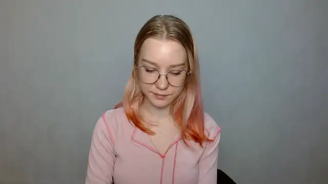 cindi hot online show from December 22, 1:00 pm