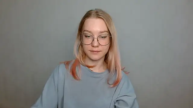 cindi hot online show from January 8, 10:59 am