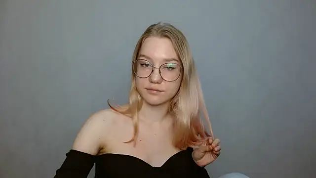 cindi hot online show from January 14, 11:31 am