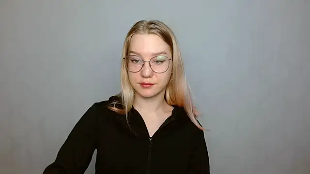 cindi hot online show from January 25, 8:53 am