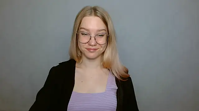 cindi hot online show from January 26, 9:08 am