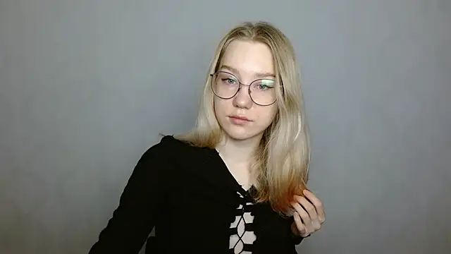 cindi hot online show from February 7, 6:45 am