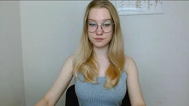 cindi hot online show from September 23, 8:17 am