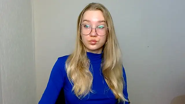 cindi hot online show from November 26, 9:10 am