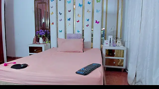 AnyelaGitanaMature online show from October 4, 1:47 am