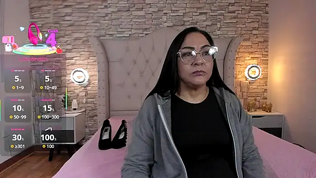 Gina Myers online show from October 12, 12:37 pm