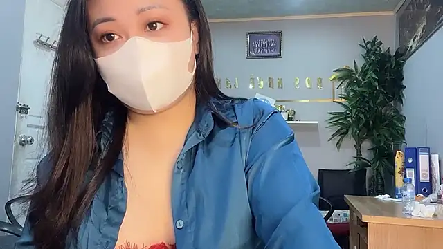 Bamboo Swetie online show from December 17, 12:01 am