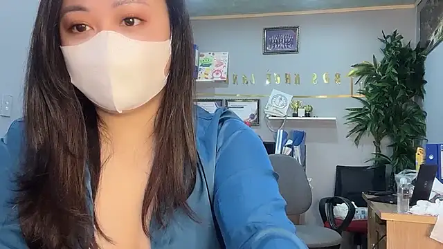 Bamboo Swetie online show from December 18, 3:47 am