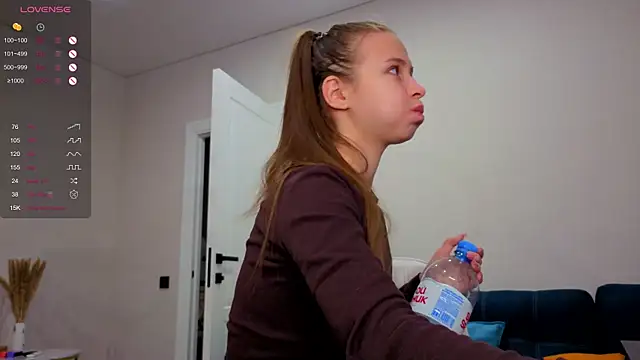 Snapshot of Dream_emma chatting on November 25, 1:49 am Dream emma online show from November 25, 1:49 am