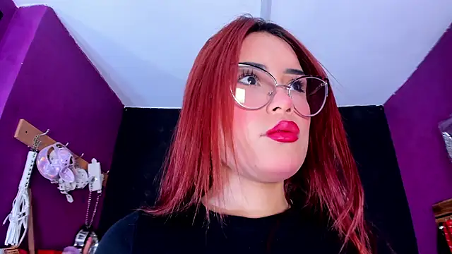 Alexa Slave online show from October 1, 7:20 pm