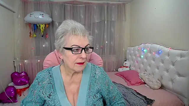 KayleSmoll online show from January 24, 10:30 pm