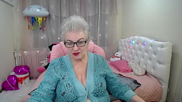 KayleSmoll online show from January 29, 1:27 am