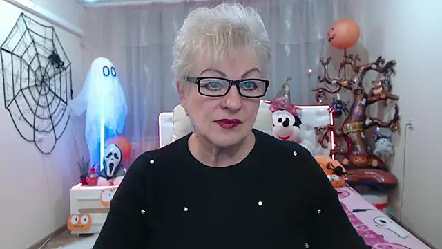 KayleSmoll online show from November 4, 7:46 pm