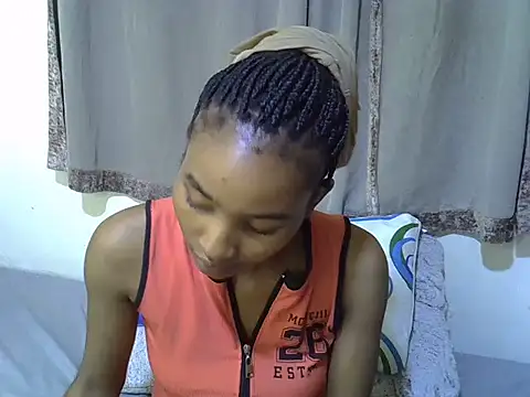 cute-alexis online show from March 5, 6:45 pm