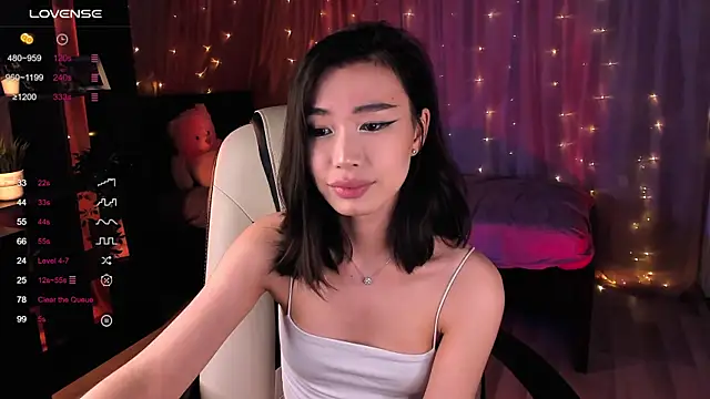 sensualily online show from December 28, 9:40 pm