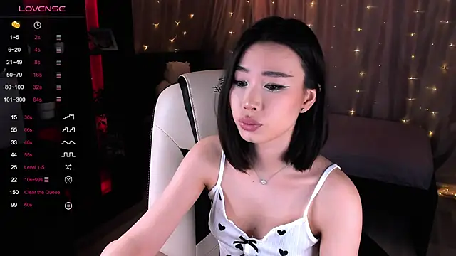 sensualily online show from February 5, 6:04 pm