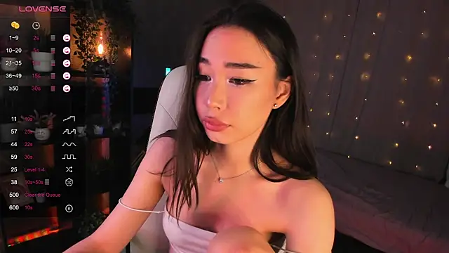 sensualily online show from November 12, 3:34 pm