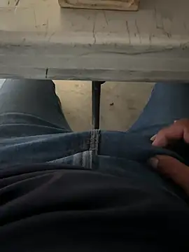 Snapshot of elber-gdo chatting on February 7, 8:42 pm elber-gdo online show from February 7, 8:42 pm