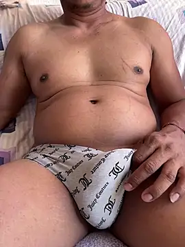 Snapshot of elber-gdo chatting on February 12, 9:22 pm elber-gdo online show from February 12, 9:22 pm