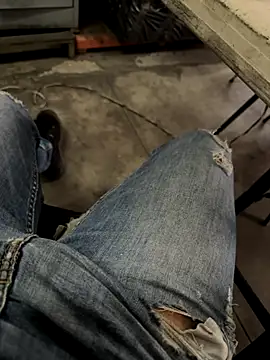 Snapshot of elber-gdo chatting on December 17, 7:53 pm elber-gdo online show from December 17, 7:53 pm