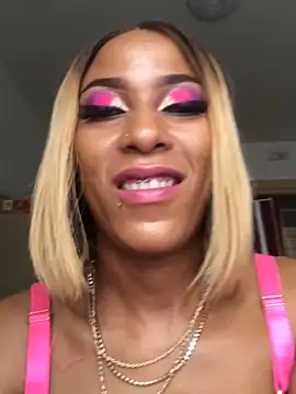 Snapshot of Kylie_Hairy_Bbc chatting on December 15, 5:34 am Kylie Hairy Bbc online show from December 15, 5:34 am