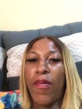 Snapshot of Kylie_Hairy_Bbc chatting on January 27, 5:25 am Kylie Hairy Bbc online show from January 27, 5:25 am