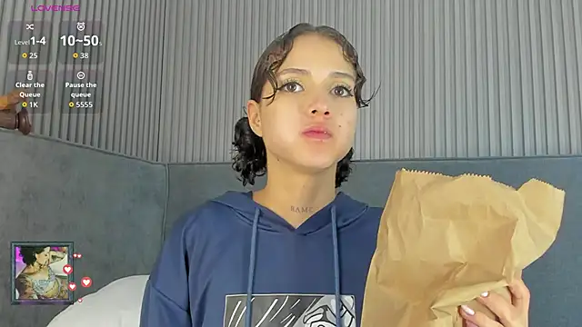 Snapshot of pau_live chatting on September 14, 8:57 am pau live online show from September 14, 8:57 am