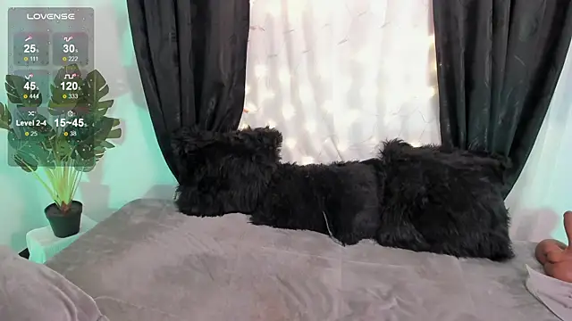 miss meegan online show from December 6, 1:44 pm