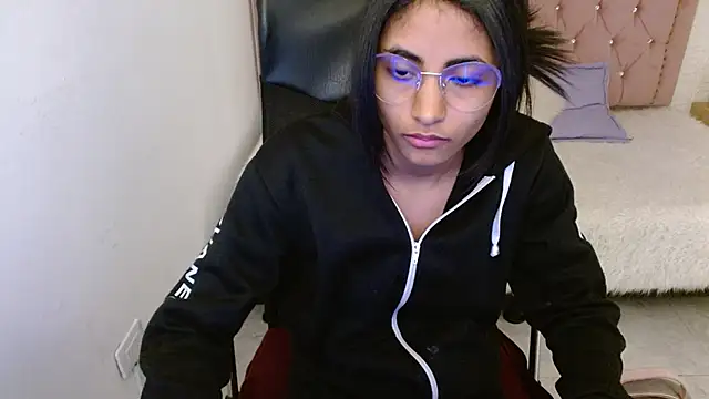 shaneelle online show from February 7, 9:16 am