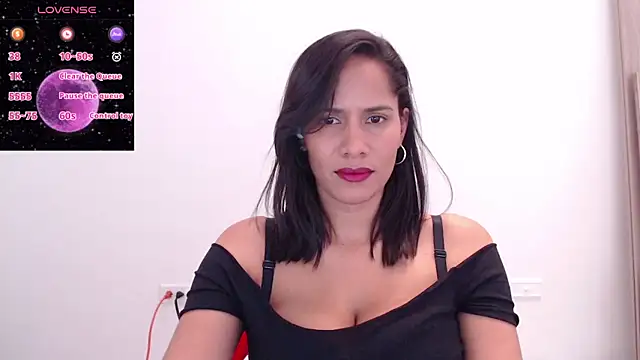 ambarsmith02 online show from January 19, 3:42 pm