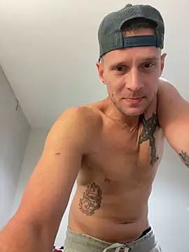 Camcam21 online show from November 6, 11:59 pm