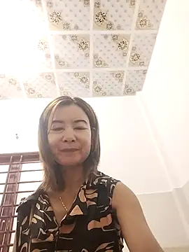 Sexy-ladyboobs20 online show from September 28, 1:22 am