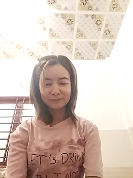 Sexy-ladyboobs20 online show from October 15, 1:17 am