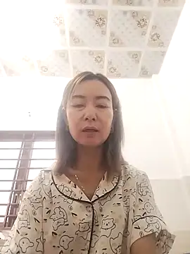 Sexy-ladyboobs20 online show from November 1, 1:40 am