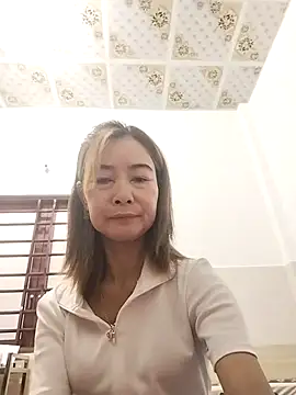 Sexy-ladyboobs20 online show from November 16, 1:11 am