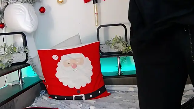 Snapshot of CarterCole chatting on December 24, 3:47 pm CarterCole online show from December 24, 3:47 pm