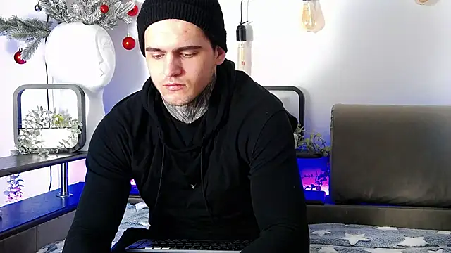 Snapshot of CarterCole chatting on January 16, 7:49 am CarterCole online show from January 16, 7:49 am