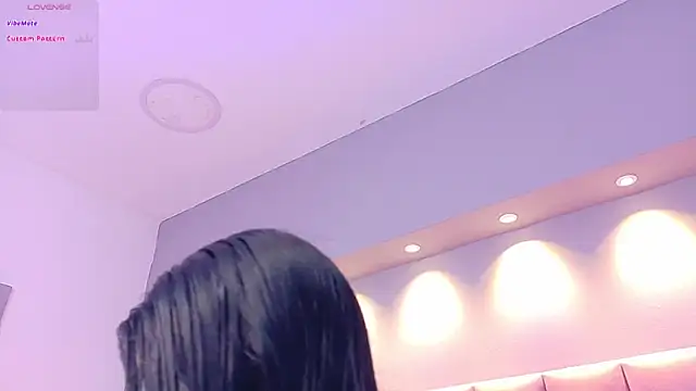 KeilyRoss online show from October 28, 8:11 pm