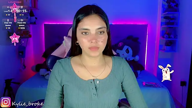 Kylie brokee online show from February 13, 10:11 pm