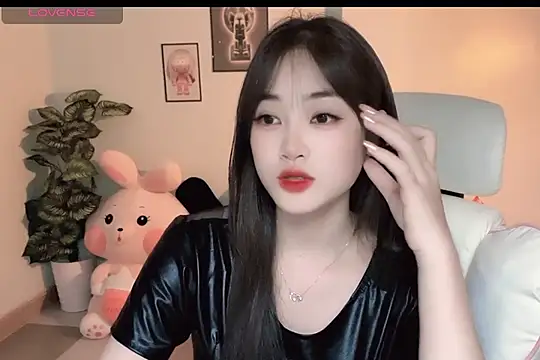  Aimy  online show from November 8, 3:45 pm