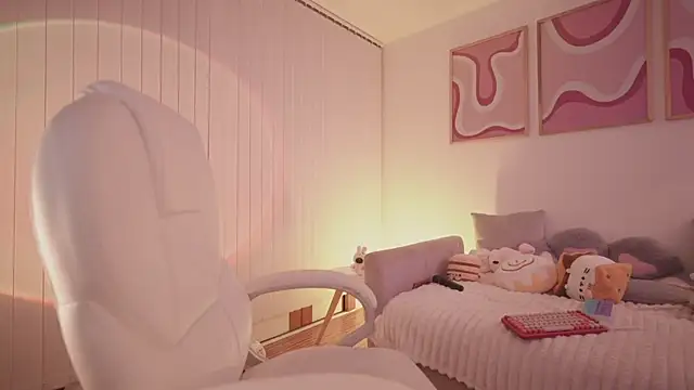 Snapshot of -SofiaCastillo- chatting on February 12, 12:33 pm -SofiaCastillo- online show from February 12, 12:33 pm