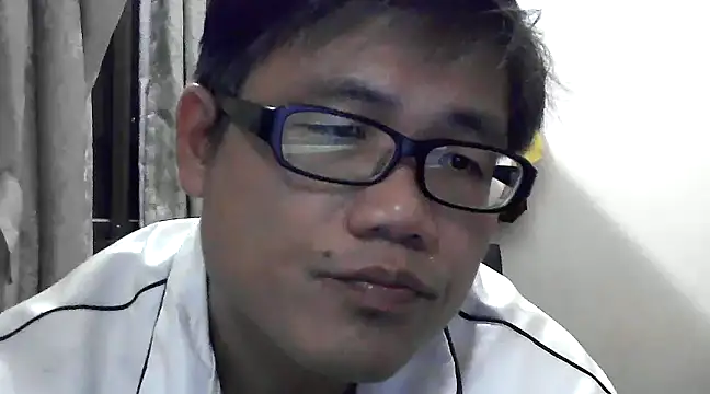 findagirlfriend online show from December 9, 1:02 pm