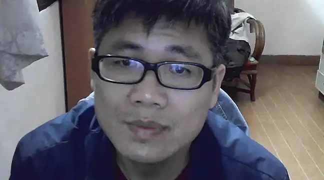 findagirlfriend online show from March 6, 1:03 pm