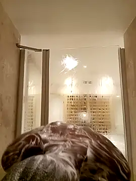 Snapshot of Papii97150 chatting on October 27, 12:47 am Papii97150 online show from October 27, 12:47 am