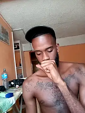 Snapshot of Papii97150 chatting on October 30, 6:19 pm Papii97150 online show from October 30, 6:19 pm